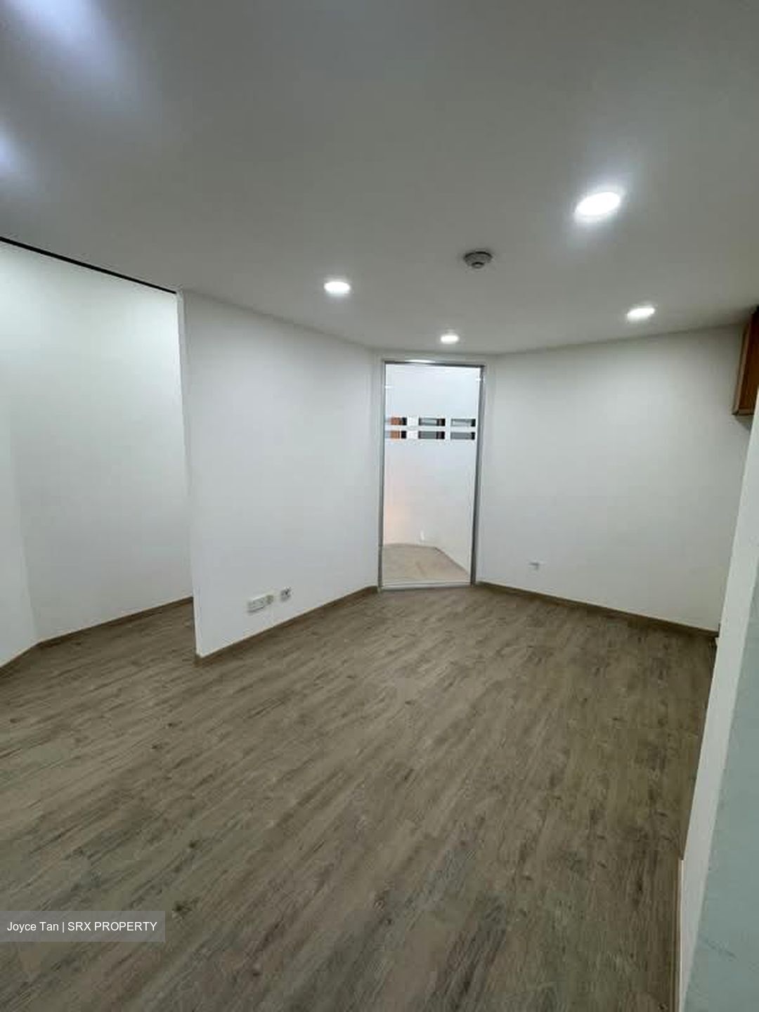 Manhattan House (D3), Office #575918081